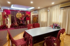 Tempat-duduk-pendaftar-perkahwinan-dan-pengantin-baru